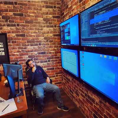 About Amir v.Tarikhi